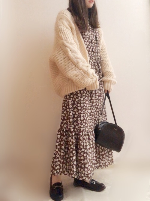 ローファー 靴下でコーデを格上げ 今さら聞けないおしゃ見えテク Arine アリネ