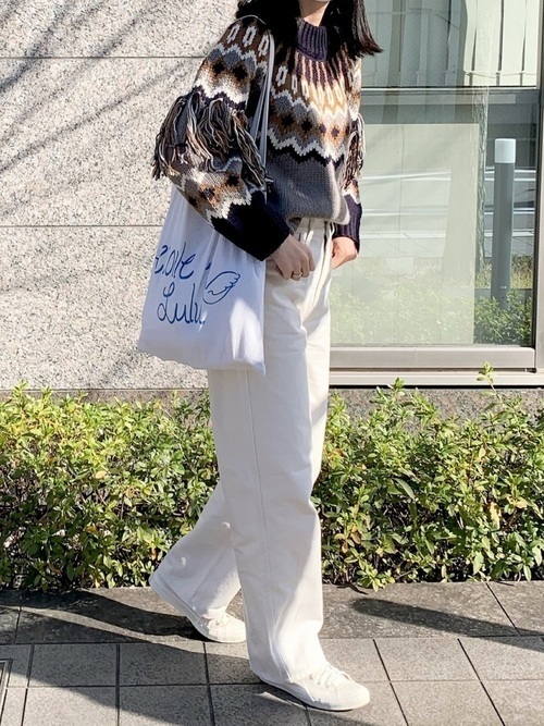 春夏秋冬 白パンツコーデ30選 着回し上手さんのお手本book Arine アリネ