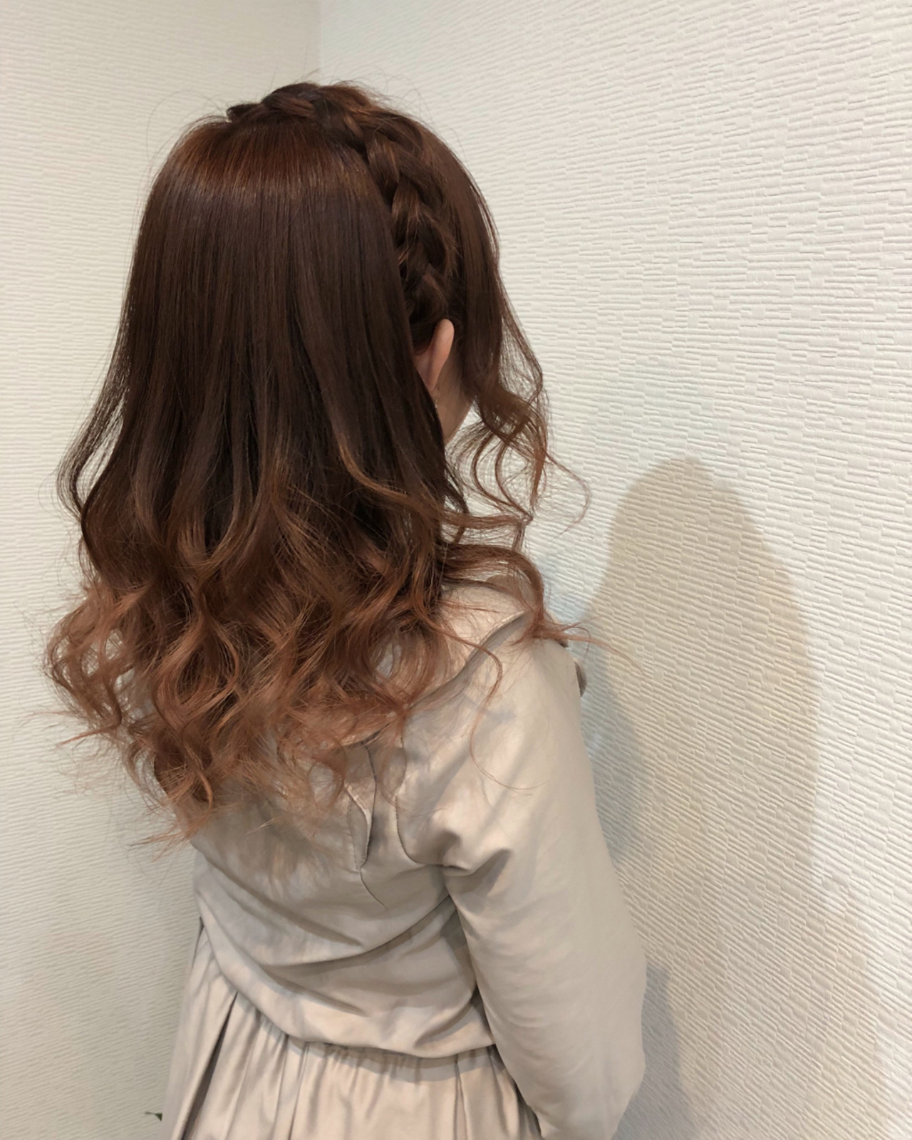 ミディアム ヘアアレンジ 巻かずにできるストレートやまとめ髪も Arine アリネ