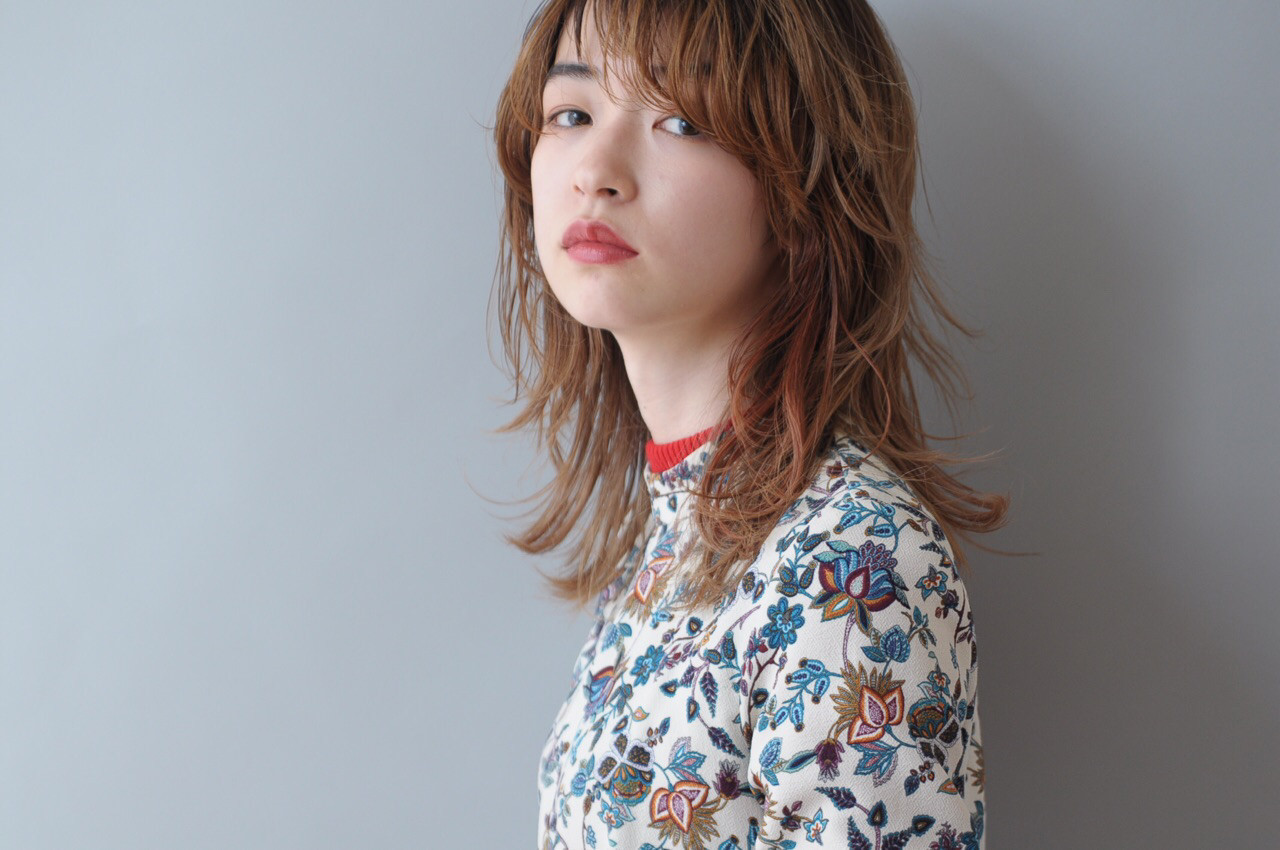 セミロング 進化系ウルフカット をcheck 前髪別 パーマも Arine アリネ