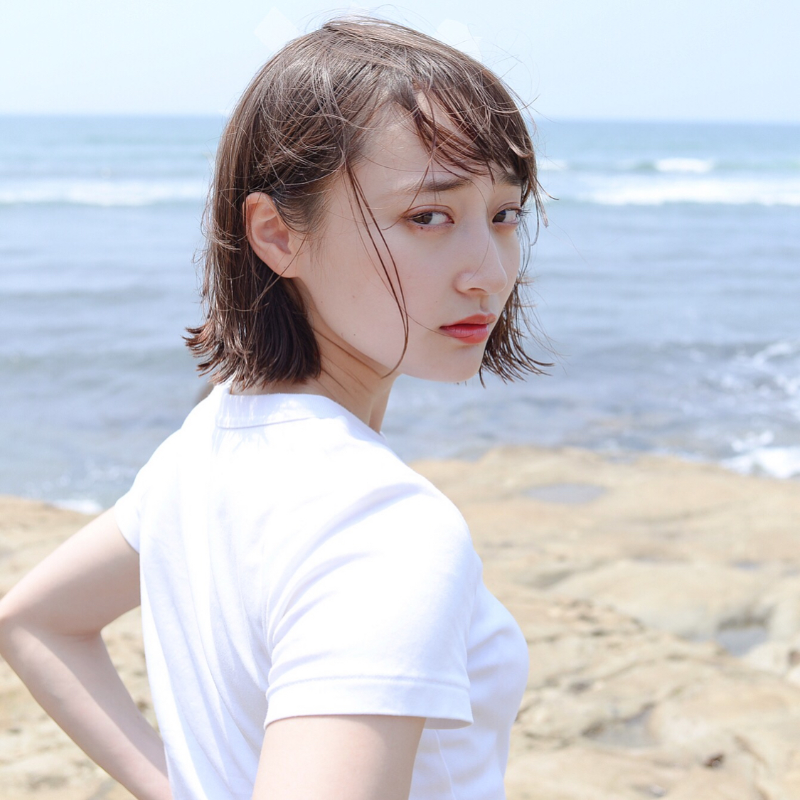 海に行っても。風に吹かれても。汗かいても。﻿
崩れてもカワイイ。グレージュボブ。﻿
柔らかな馴染む髪なら叶います！

#前髪 #グレージュ #透明感
#ボブ #アッシュ #ナチュラル #カジュアル #ストリート #ガーリー #キュート #オフィス #丸顔 #シースルーバング #カラー上手い