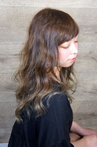 セルカヘアー<CERCA HAIR>さんのセミロング・流し前髪・ナチュラルに関するスナップフォト(ID:177085)