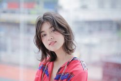  #センターパート #ナチュラル #ミディアムヘア #ブラウンヘア #四角顔