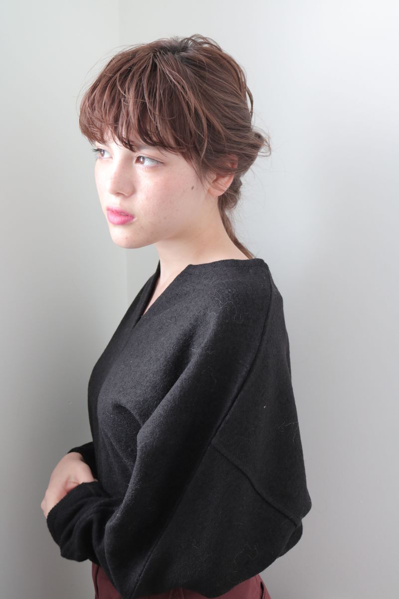 ぱっつんロング ちょっぴりかっこいいが合言葉のヘアスタイル集 Arine アリネ