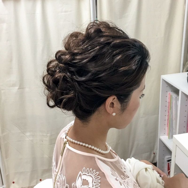 ポンパドール のやり方をマスター 髪型の簡単アップスタイル紹介 Arine アリネ