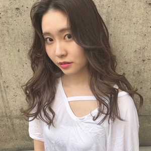 カワノチヒロさんのウェーブヘア・ヘアカラー・グラデーションカラーに関するスナップフォト(ID:359142)