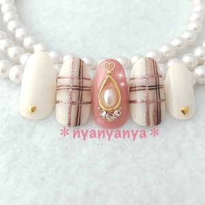 nyailさんのジェルネイル・ブローチ・秋ネイルに関するスナップフォト(ID:442777)