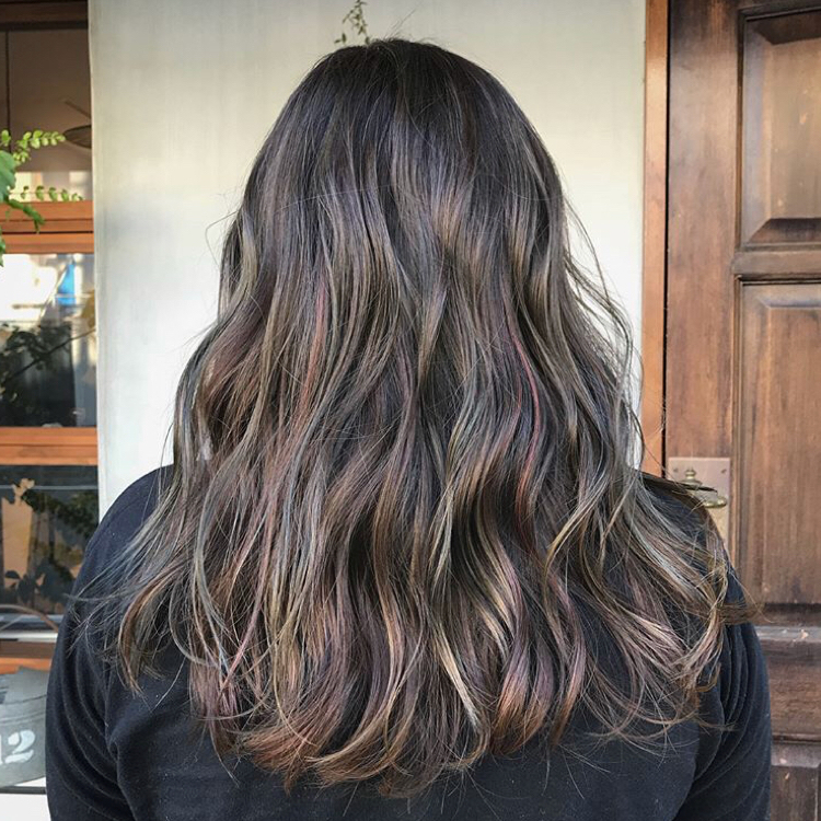 Megu さんのグレージュカラー ハイライト カラーバターに関するスナップフォト Id Arine アリネ