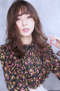 taka1000takaさんのアッシュ・グラデーションカラー・セミロングに関するスナップフォト(ID:490227)