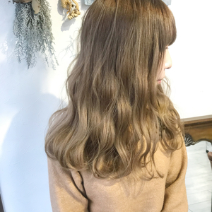 ayakoaliceさんのロング・イルミナカラー・アッシュに関するスナップフォト(ID:824657)