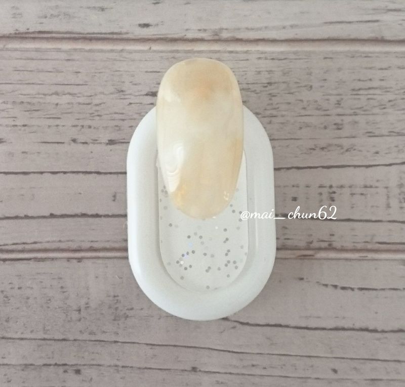 セルフで オールシーズン使える天然石風ネイルをしませんか Arine アリネ