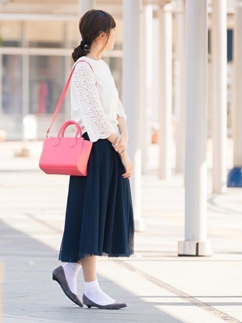大人めシフト ネイビースカートで作る春の好感度コーデ選 Arine アリネ