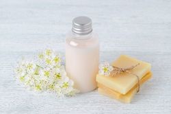 モテ髪に必須な《天使の輪》の作り方を解説！おすすめアイテムも紹介