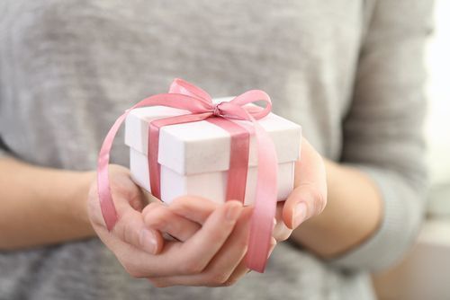 大きな気持ちと小さなプレゼント Around 500 Yen Arine アリネ