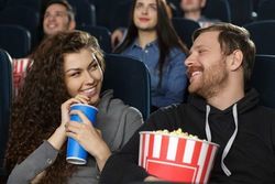 クリスマスの映画館デートにプラスα♡最高のクリスマスデートが完成