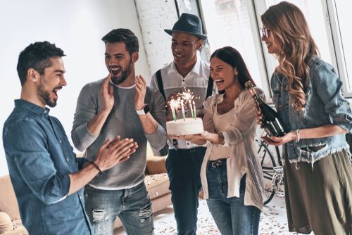 みんなの実体験エピソードも 誕生日のお祝いのアイデア集 Arine アリネ